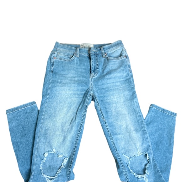 Free People Pants - ✨SOLD✨ Free People Women’s Distressed Light Wash Skinny Jeans Size 26 Regular